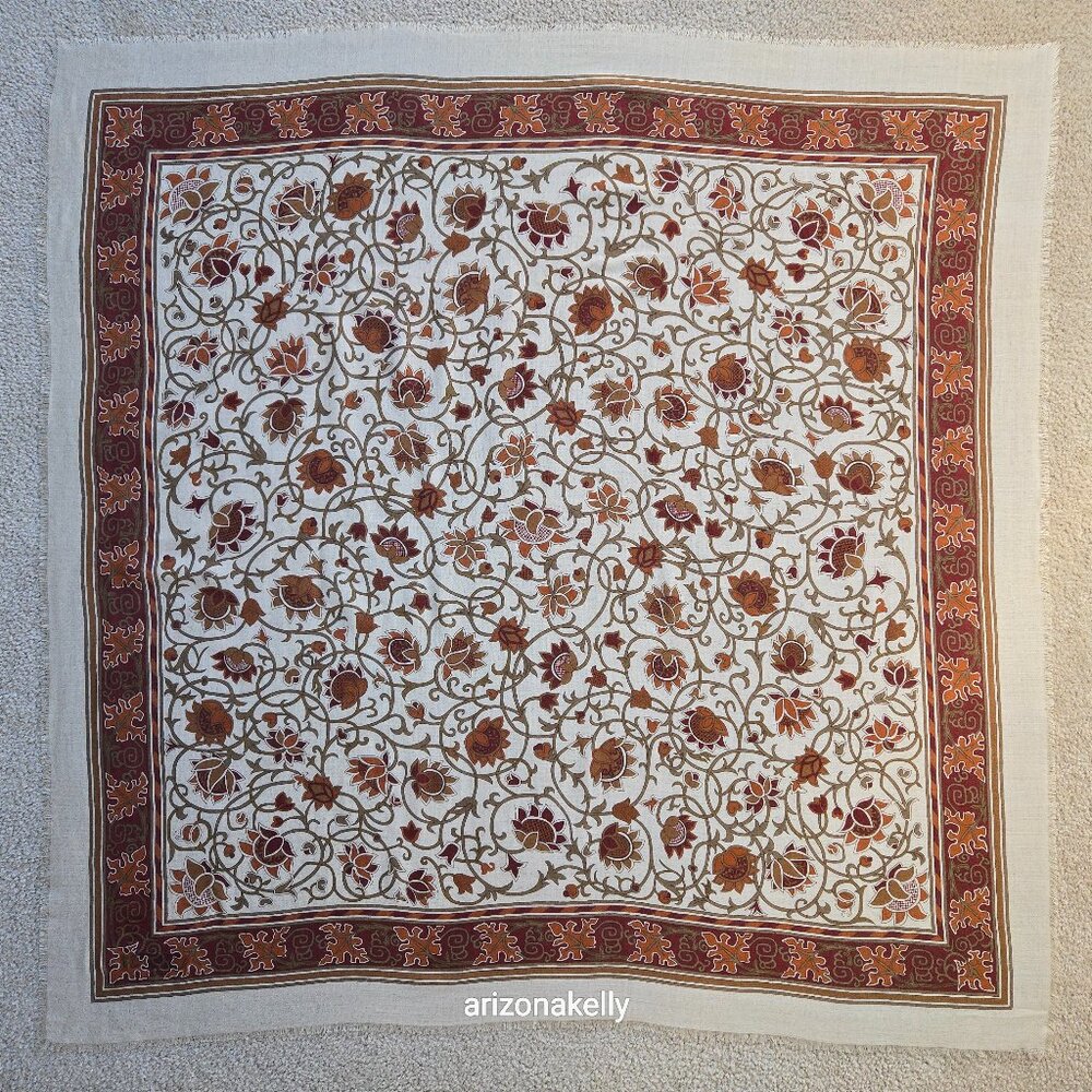 NWOT Metropolitan Museum of Art Wool & Silk Square Scarf Autumn Fall Colors NYC